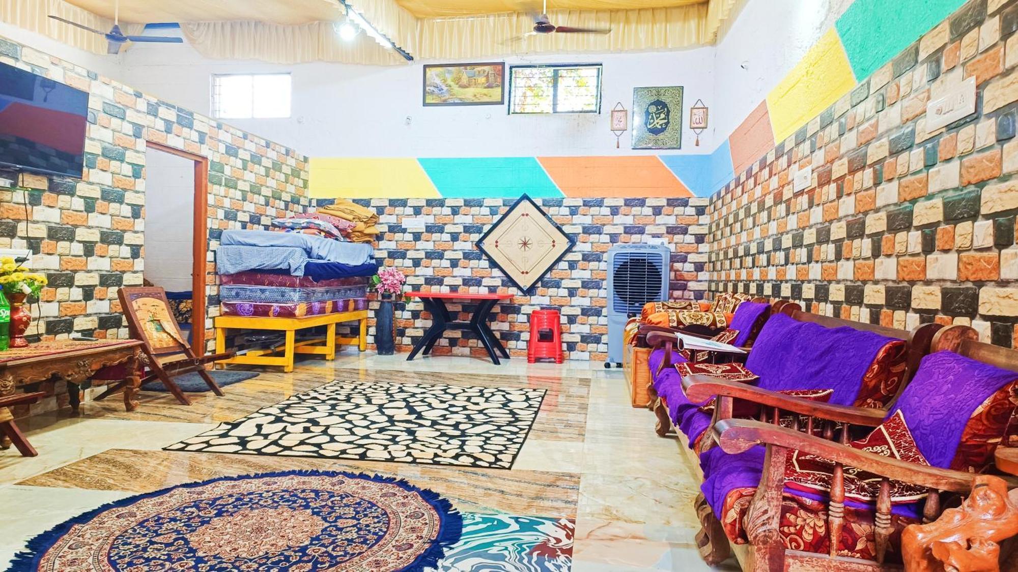 Sahara Family Homestay Mysore Buitenkant foto