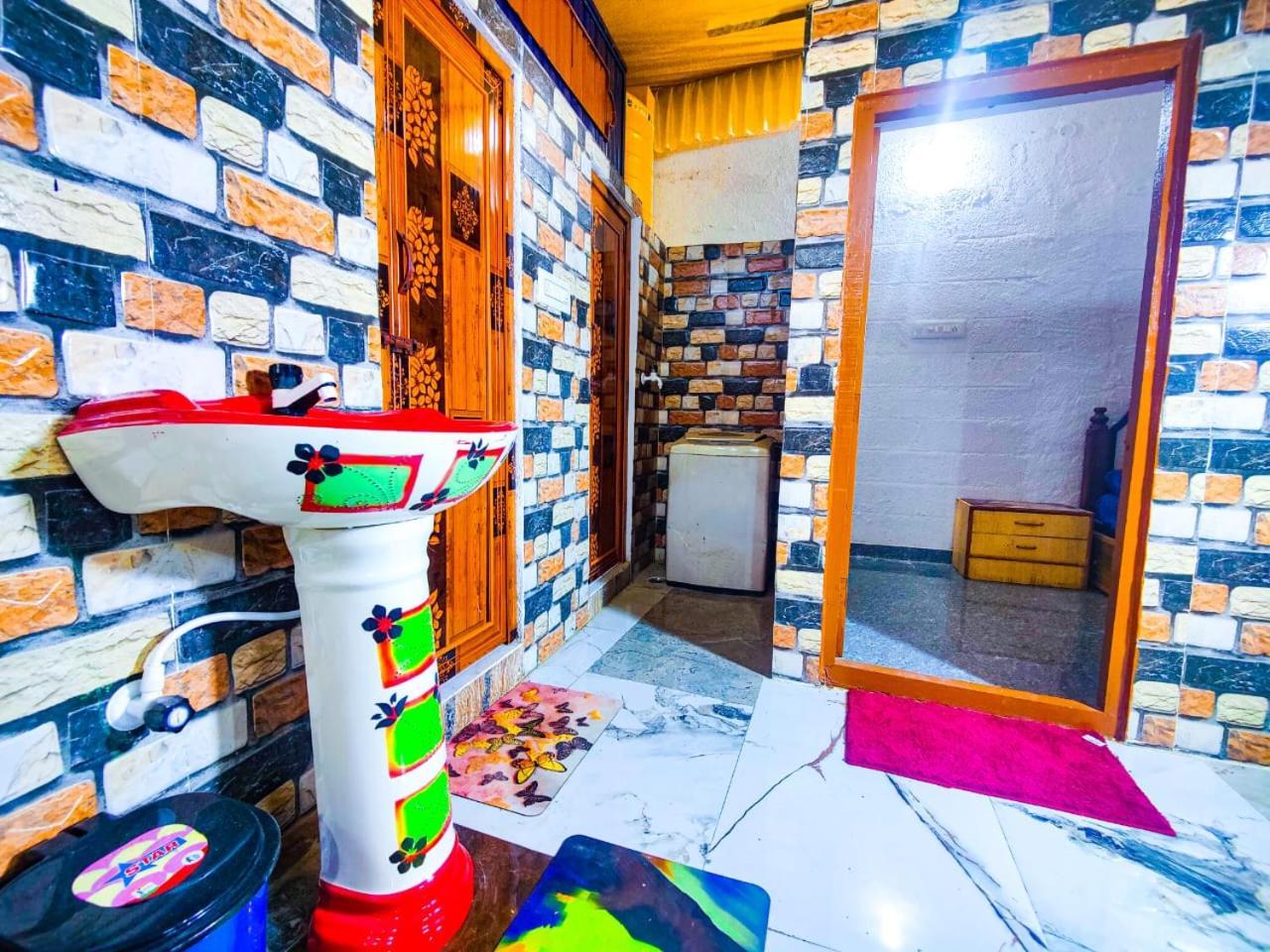 Sahara Family Homestay Mysore Buitenkant foto