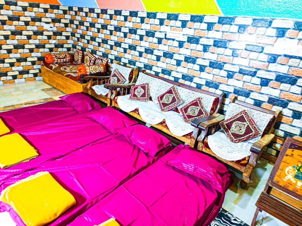 Sahara Family Homestay Mysore Buitenkant foto